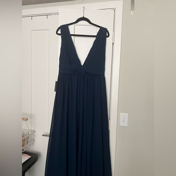 Love by Design NWT Athen deep plunge v neck Nordstrom Navy flowy evening gown XL - Picture 8 of 16